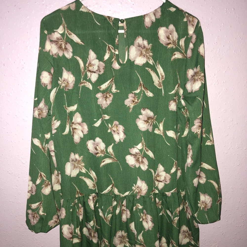 Spring dress! - Picture 3 of 3